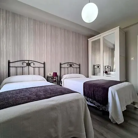 Piso Estacion Tren Bus Termas Muy Luminoso * Ουρένσε